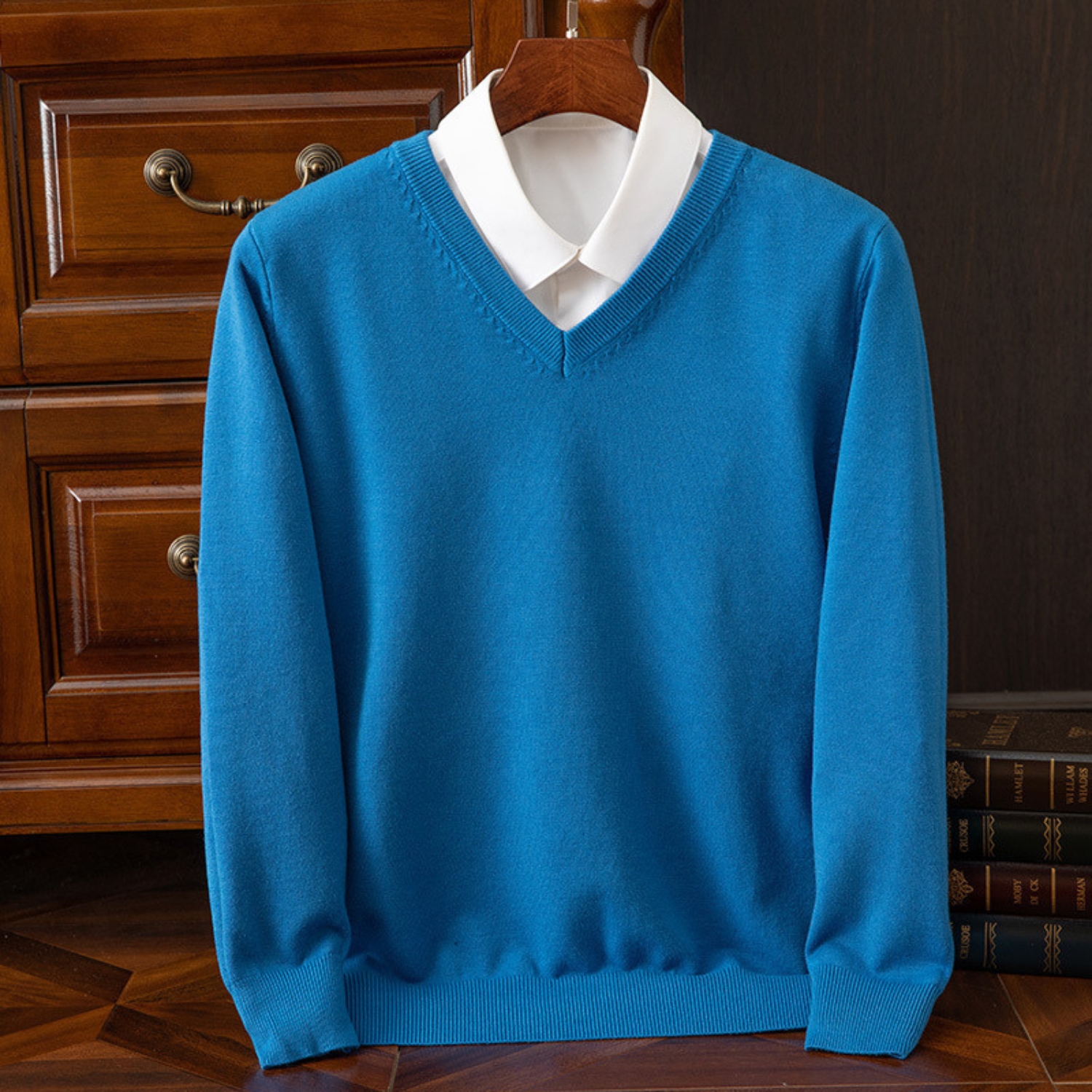 GÓRSKI KRAKÓW™ | ELEGANCKI SWETER Z DEKOLTEM V