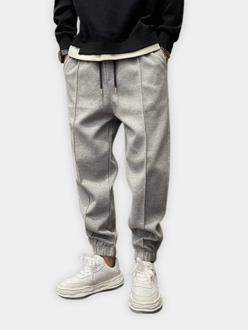 GÓRSKI KRAKÓW™ | MĘSKIE SPODNIE O SWOBODNEJ LINII